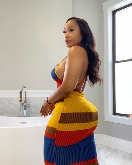 Nahá fotka uniklých OnlyFans od Jazzmine Jackson