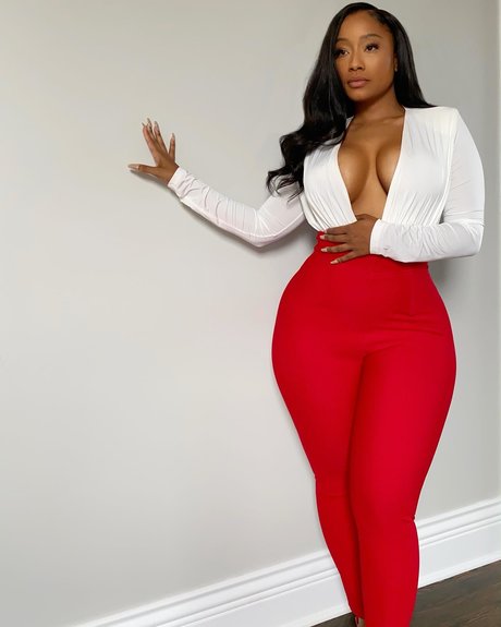 Foto desnuda filtrada de OnlyFans de Jazzmine Jackson
