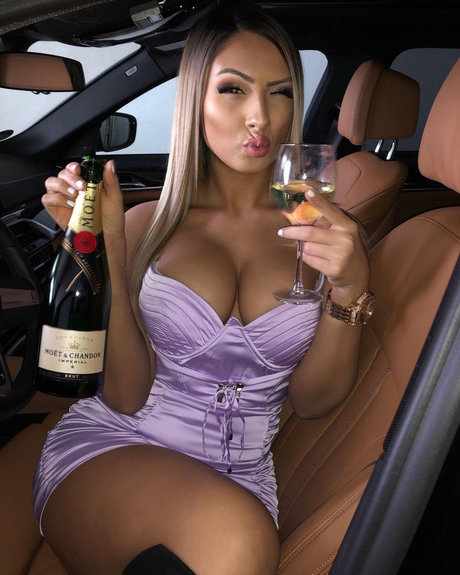 Foto desnuda filtrada de OnlyFans de Vasilka Vazzzlegramm