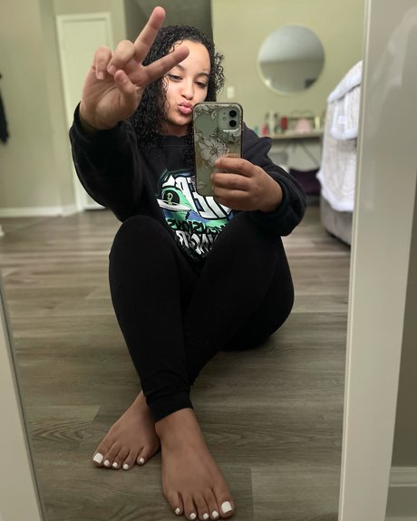 Falliie  nude leaked OnlyFans photo
