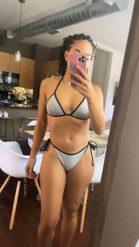 Kassandra Lee