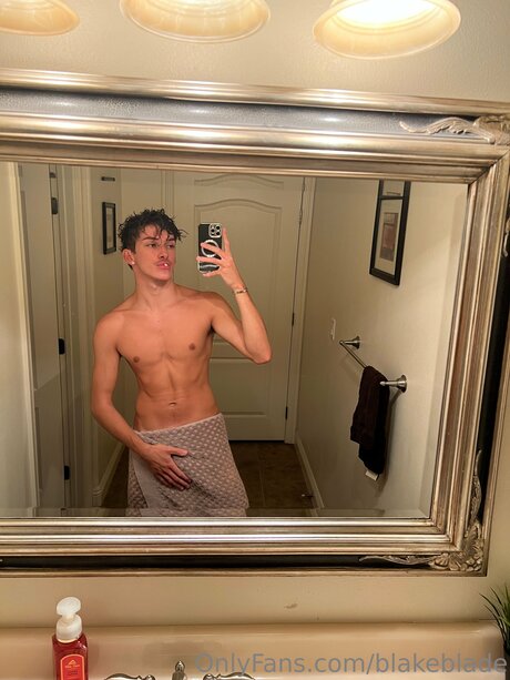 Nacktes geleaktes OnlyFans-Foto von Blakeblade
