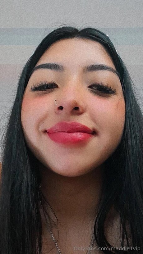 Naken lekkede OnlyFans-bilde av Maddie1free