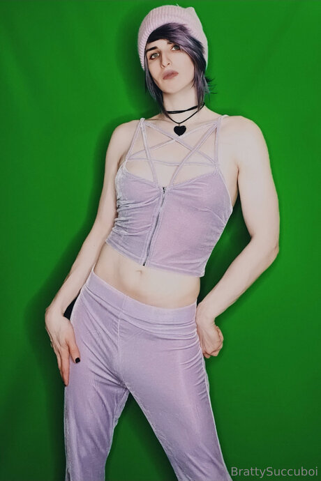 Nahá fotka uniklých OnlyFans od Tomboysuccubus
