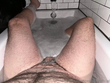 Nahá fotka uniklých OnlyFans od Thedadbodofficial