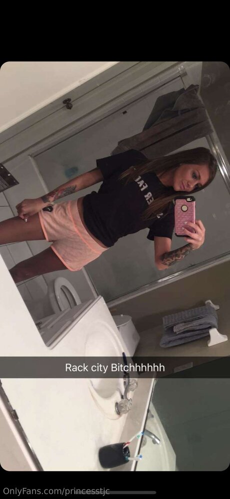 Nahá fotka uniklých OnlyFans od Princesstjc