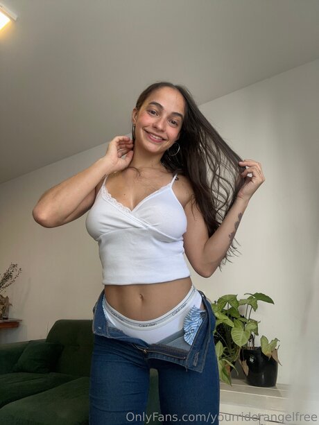Naakte gelekte OnlyFans-foto van Yourriderangelfree