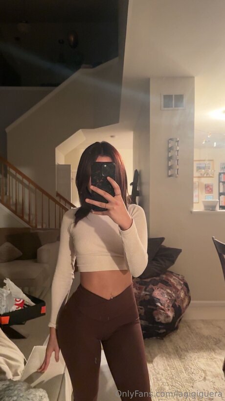 Naakte gelekte OnlyFans-foto van Lagigiguera