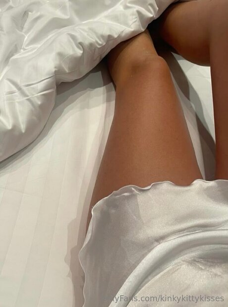 Naken läckt OnlyFans-bild av Kinkykittykisses