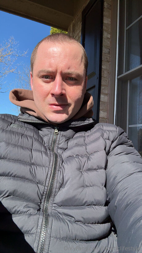 Naken lekkede OnlyFans-bilde av Fanaticlifestyle