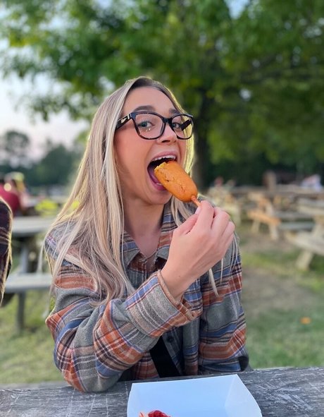 Nahá fotka uniklých OnlyFans od Natalie Decker