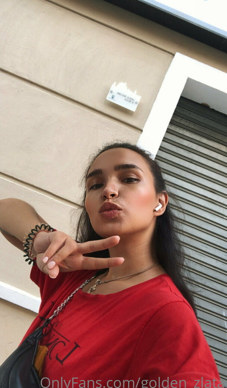 Nahá fotka uniklých OnlyFans od Goldenzlata