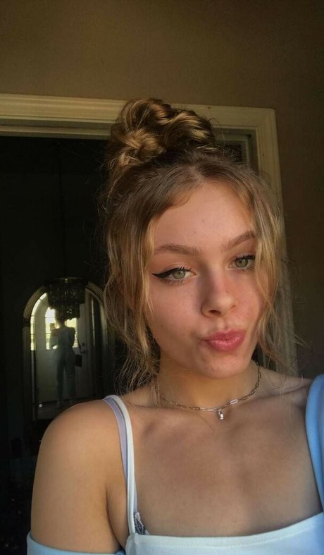 Nayrockstar3  nude leaked OnlyFans photo