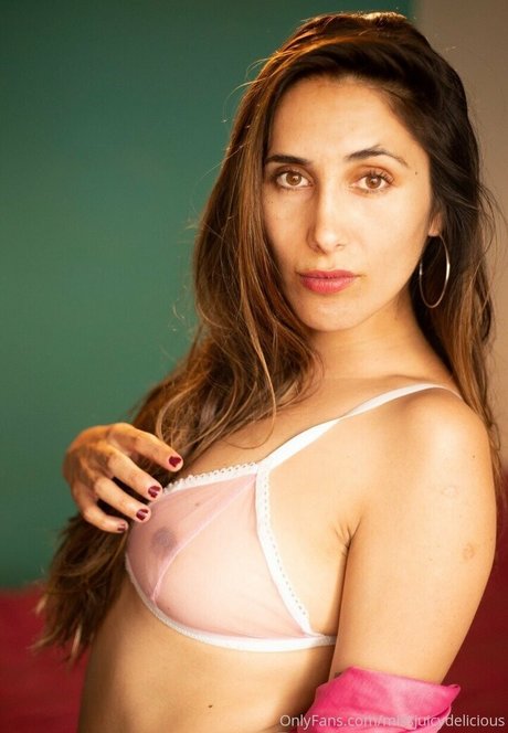 Ladyjuicybrunette