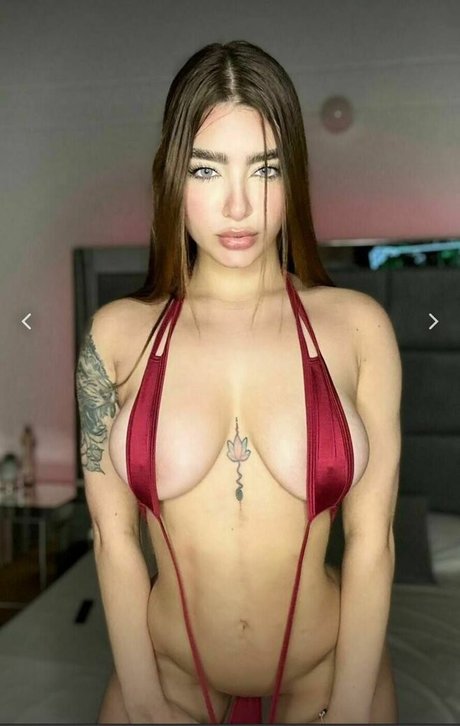Naken läckt OnlyFans-bild av Laurasahar