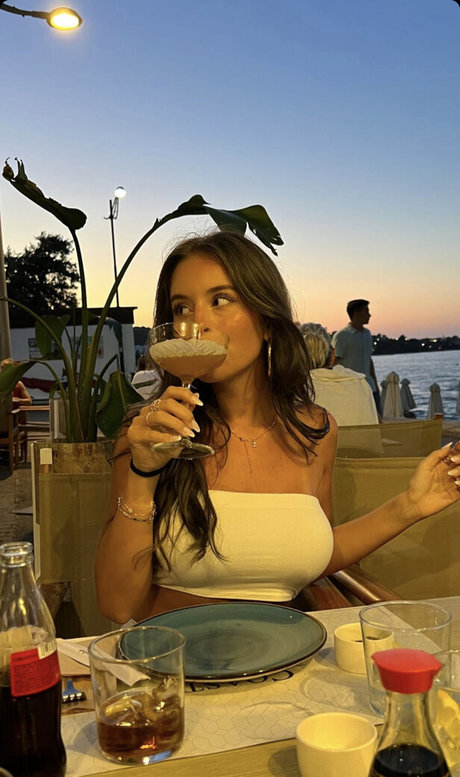 Nagie wyciekłe zdjęcie OnlyFans od Melissa Deines