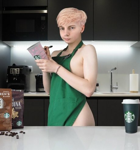 Alaston vuotanut OnlyFans-kuva Fawnykid