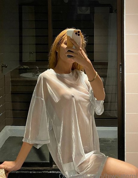 Alaston vuotanut OnlyFans-kuva Biwsatomi