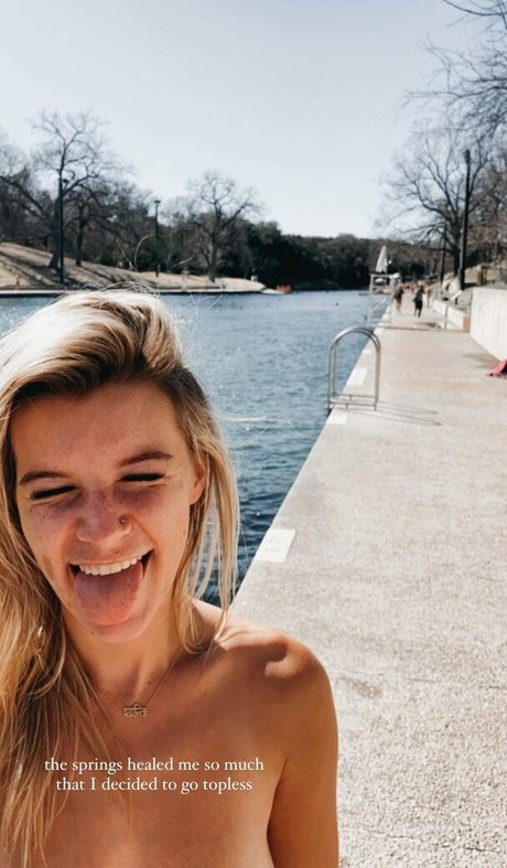 Nahá fotka uniklých OnlyFans od Rachelbell