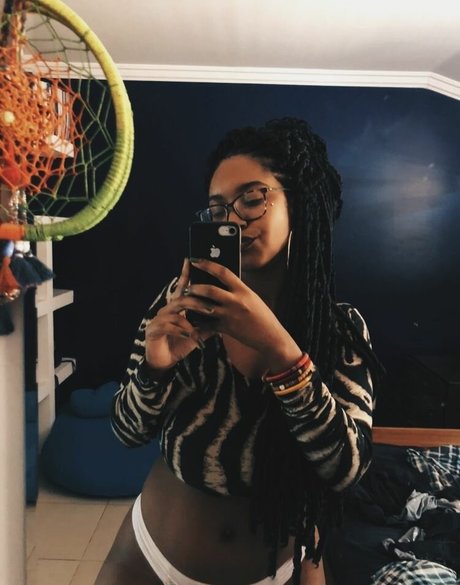 Nahá fotka uniklých OnlyFans od Sextualizada