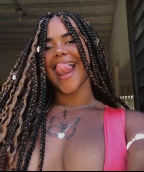 Alasti lekkinud OnlyFans-i pilt Gaby Mendes
