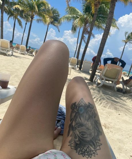 Naken läckt OnlyFans-bild av Babykae