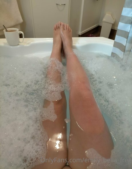 Nagie wyciekłe zdjęcie OnlyFans od Emilybellafree
