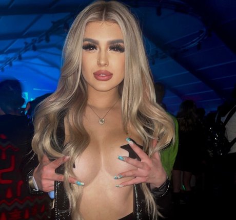 Nahá fotka uniklých OnlyFans od Jellybeannn