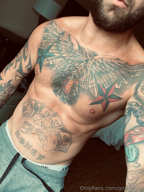 Naken lekkede OnlyFans-bilde av Giosworld