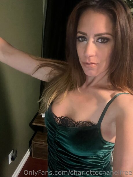 Naken lekkede OnlyFans-bilde av Charlottechanelfree