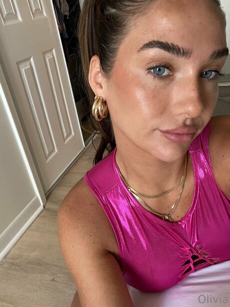 Oliviaj4