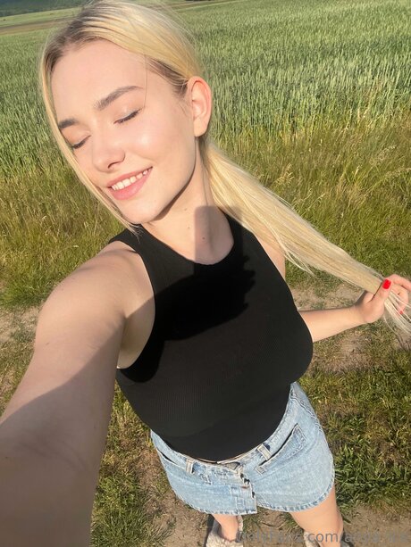 Anya Ice