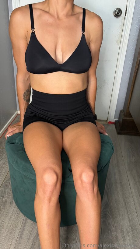 Alexisyogafeet2