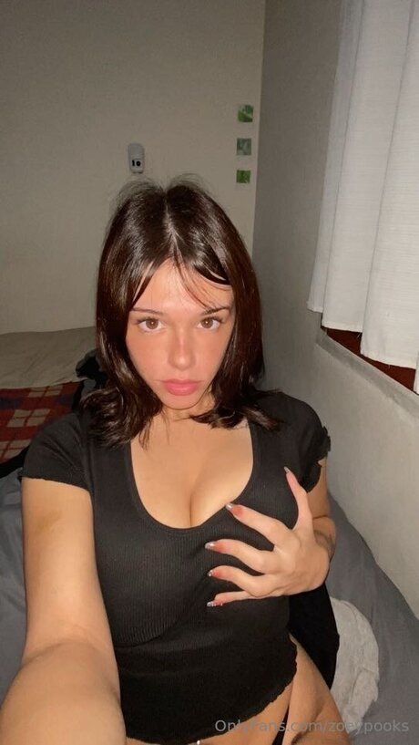 Naken lekkede OnlyFans-bilde av Zoeypooks