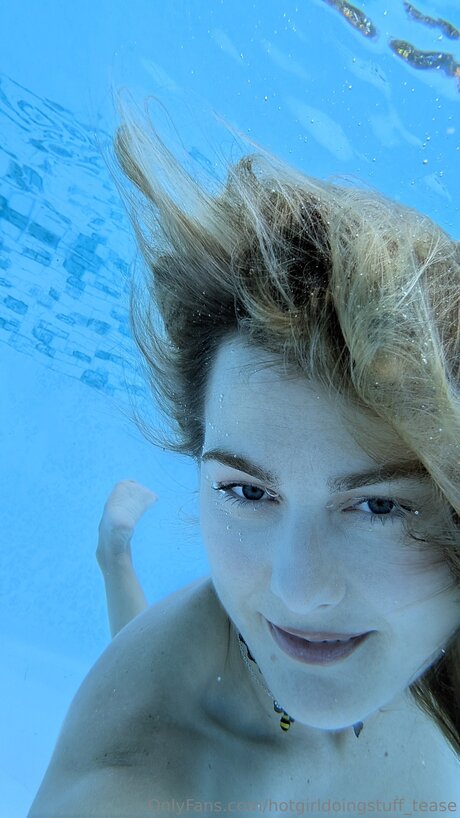 Nahá fotka uniklých OnlyFans od Hotgirldoingstuff Tease