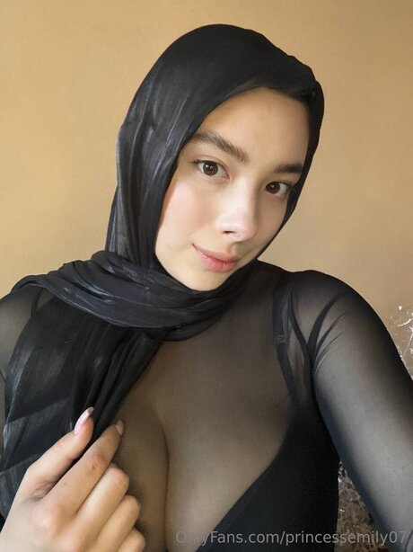 Nacktes geleaktes OnlyFans-Foto von Princessemily07