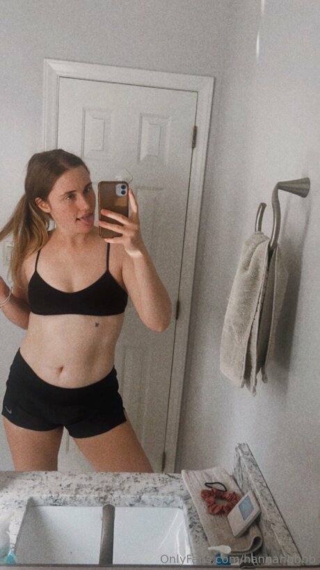 Naken läckt OnlyFans-bild av Hannahbbbb