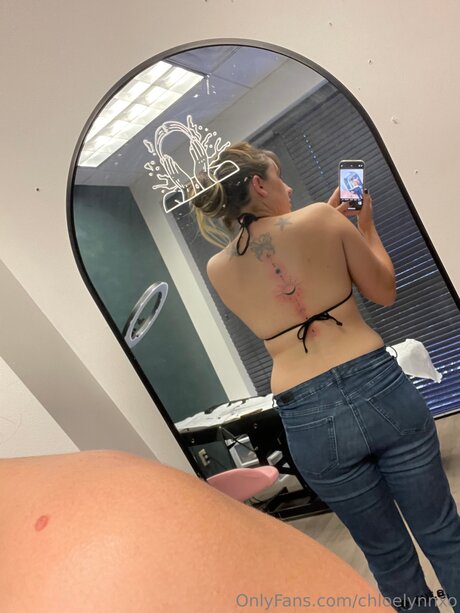 Naken lekkede OnlyFans-bilde av Chloelynnxo