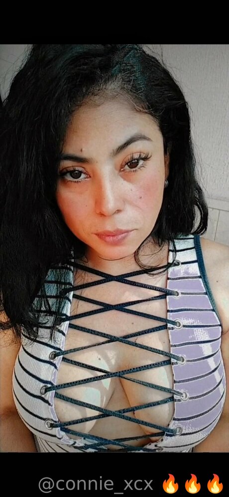 Nahá fotka uniklých OnlyFans od Connie Xcx