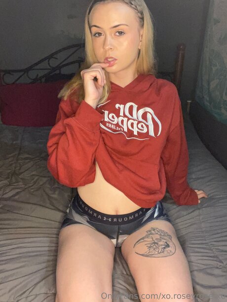 Alaston vuotanut OnlyFans-kuva Xo Roseyrose Xo