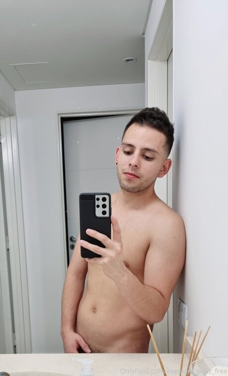 Nahá fotka uniklých OnlyFans od Exequiel Ponz Free