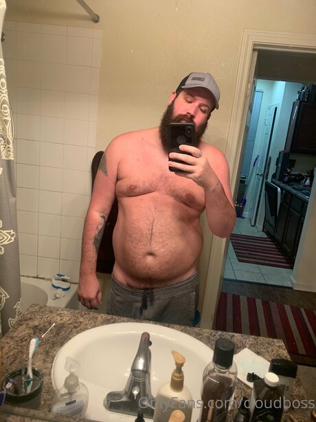 Naken lekkede OnlyFans-bilde av Cloudboss