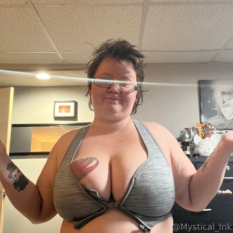 Photo nue de fuite OnlyFans de Mystical Ink
