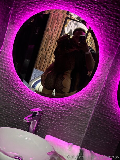 Naken läckt OnlyFans-bild av Cakenboy