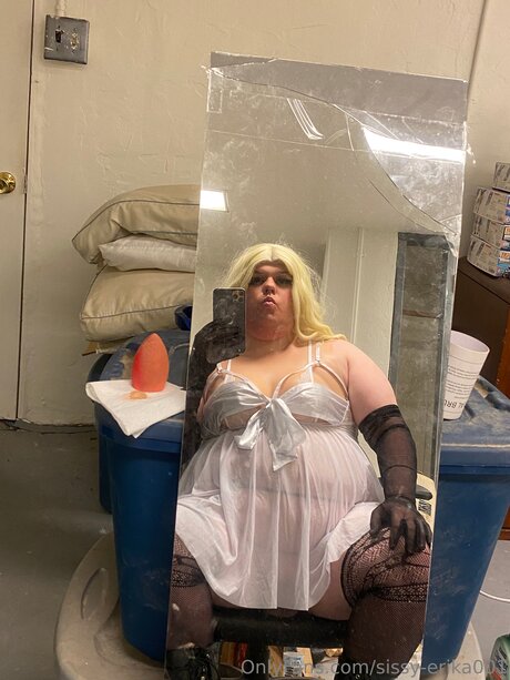 Sissy Erika001