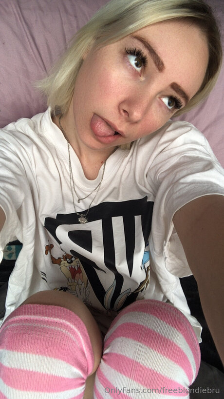 Nacktes geleaktes OnlyFans-Foto von Freeblondiebru