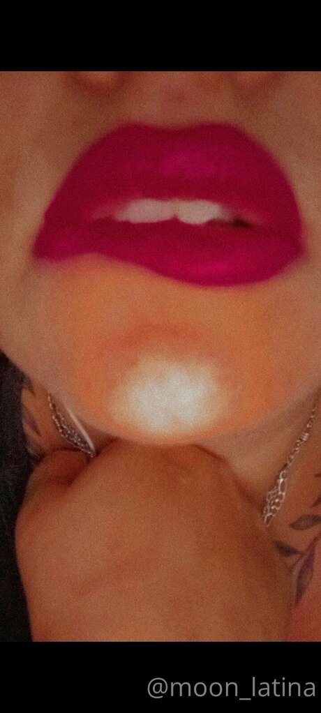 Moon Latina