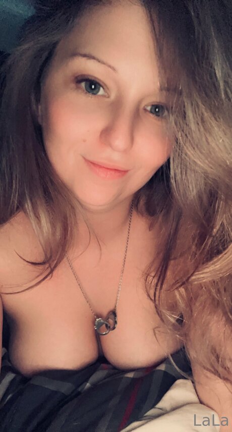 Foto di nudo di fuga di OnlyFans di Goldengurl999
