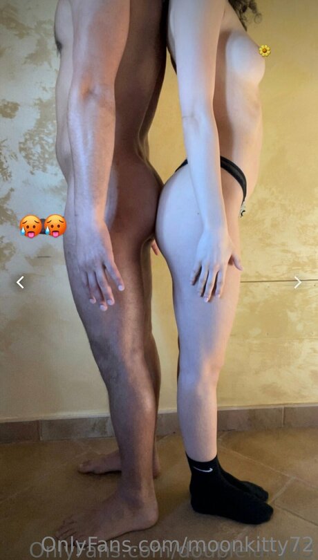 Nøgent lækket OnlyFans-billede af Moonkitty72