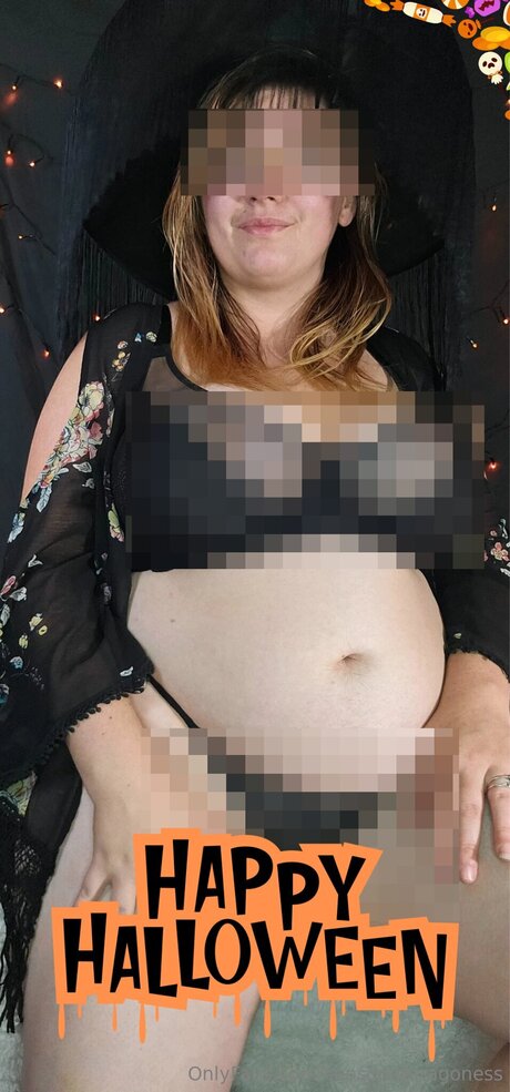 Naken läckt OnlyFans-bild av Censoreddragoness